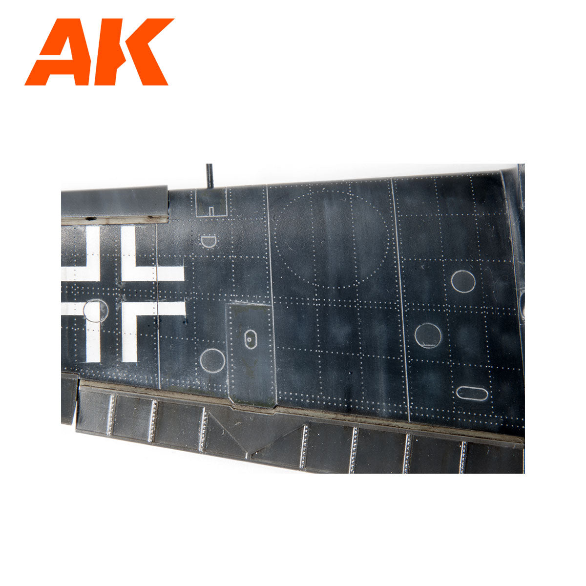 AK Interactive Paneliners for Modeling