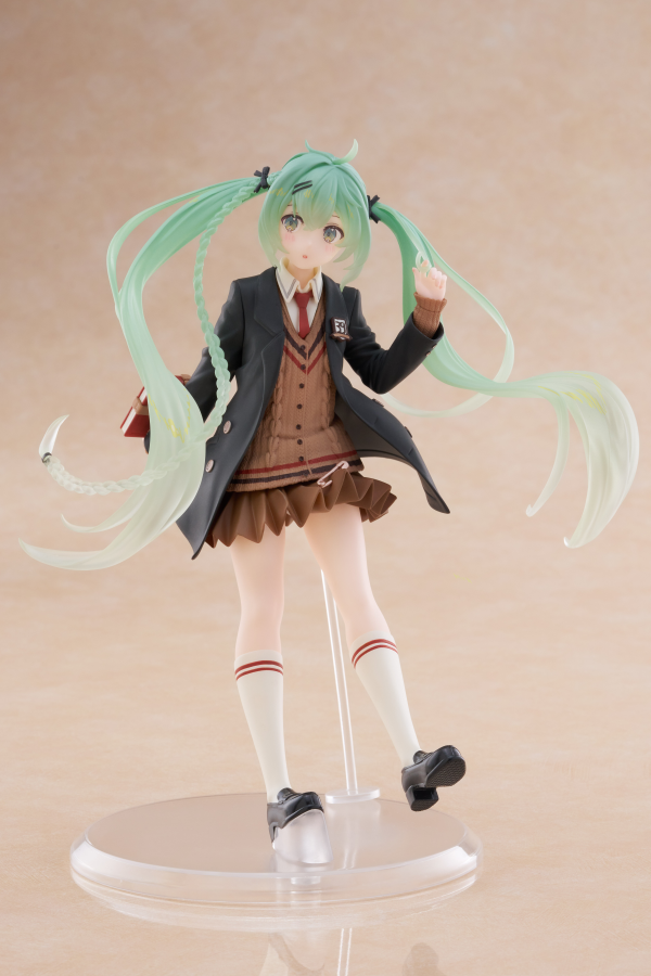 TAITO Hatsune Miku Figure - Fashion (Preppy Ver.)