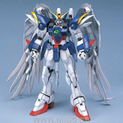 BANDAI Hobby PG Wing Gundam Zero Custom