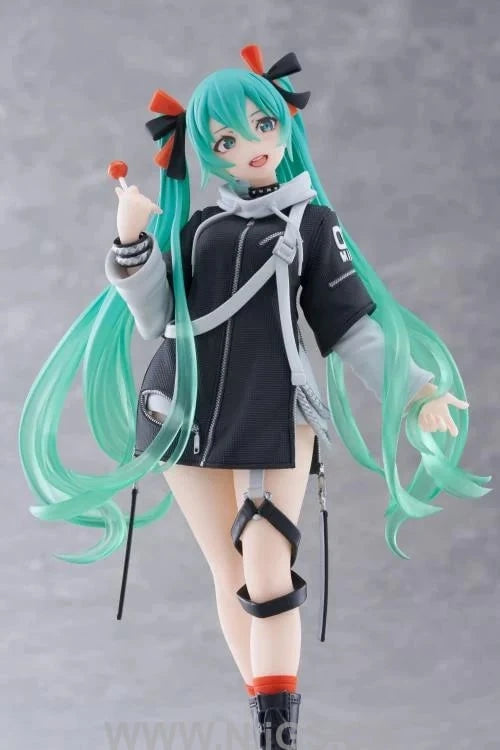 TAITO Hatsune Miku Figure - Fashion (PUNK Ver.)