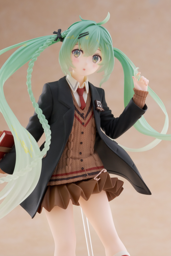 TAITO Hatsune Miku Figure - Fashion (Preppy Ver.)