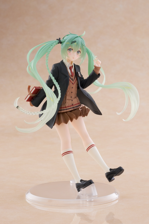 TAITO Hatsune Miku Figure - Fashion (Preppy Ver.)