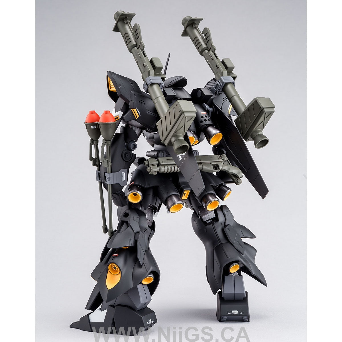 LIMITED MG 1/100 KÄMPFER SCHWER