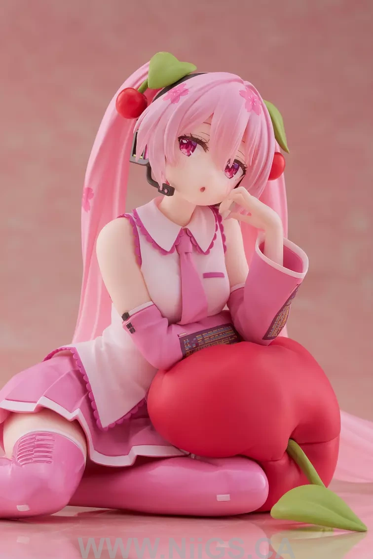 TAITO Sakura Miku Desktop Cute Figure (Cherry Cushion Ver.)