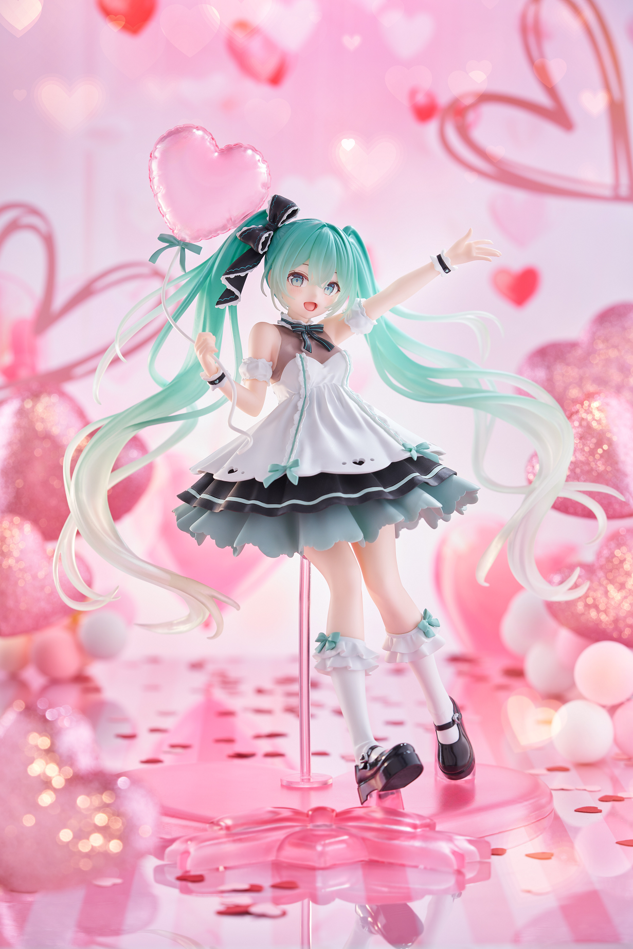 TAITO Hatsune Miku AMP+ Figure - HATSUNE MIKU Birthday 2025 (Party Ver.)