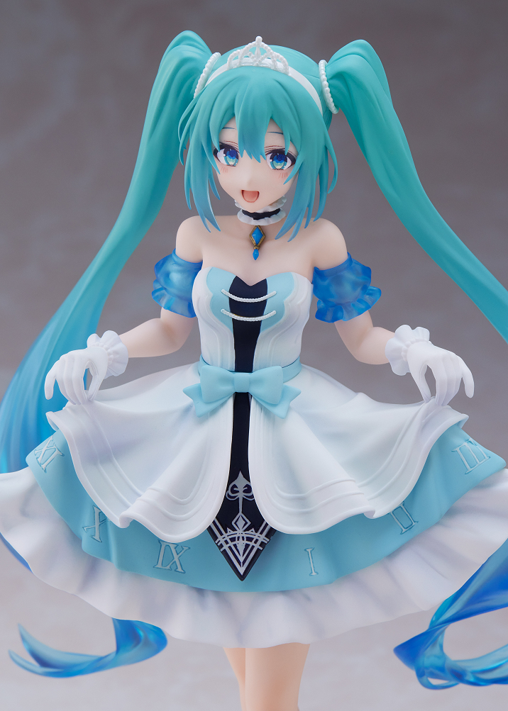 TAITO Hatsune Miku Wonderland Figure - Cinderella