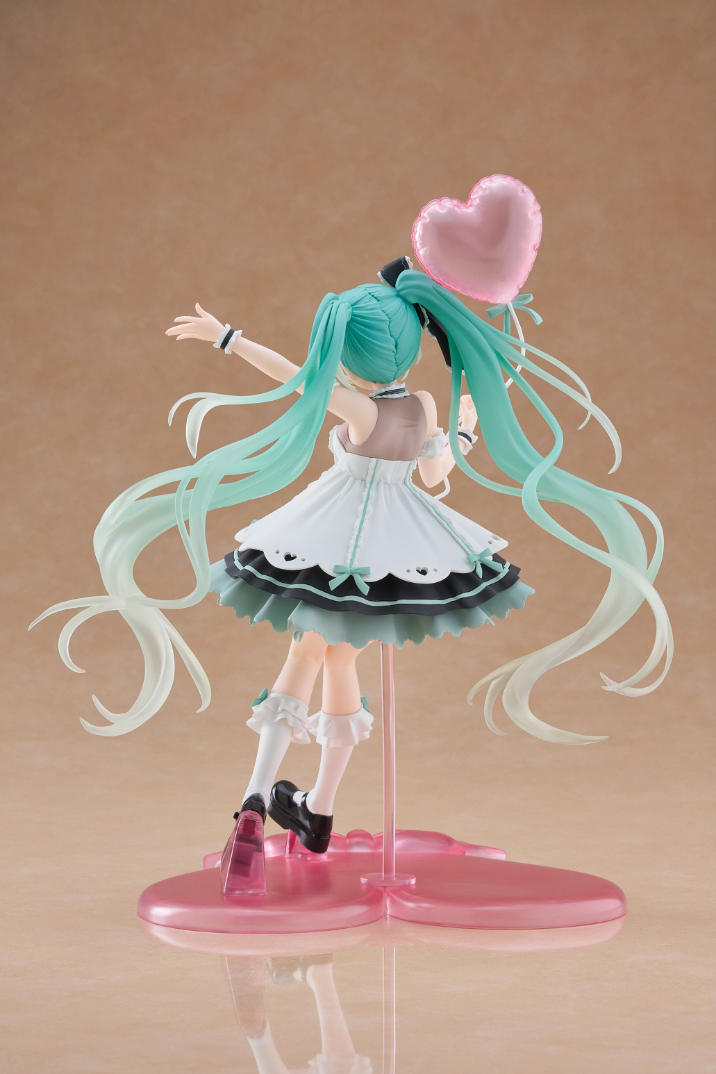 TAITO Hatsune Miku AMP+ Figure - HATSUNE MIKU Birthday 2025 (Party Ver.)