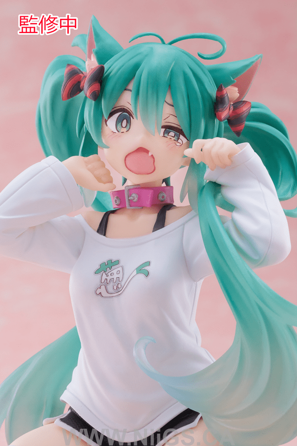 TAITO Hatsune Miku Desktop Cute Figure (Cat Ear T-Shirt Ver.)