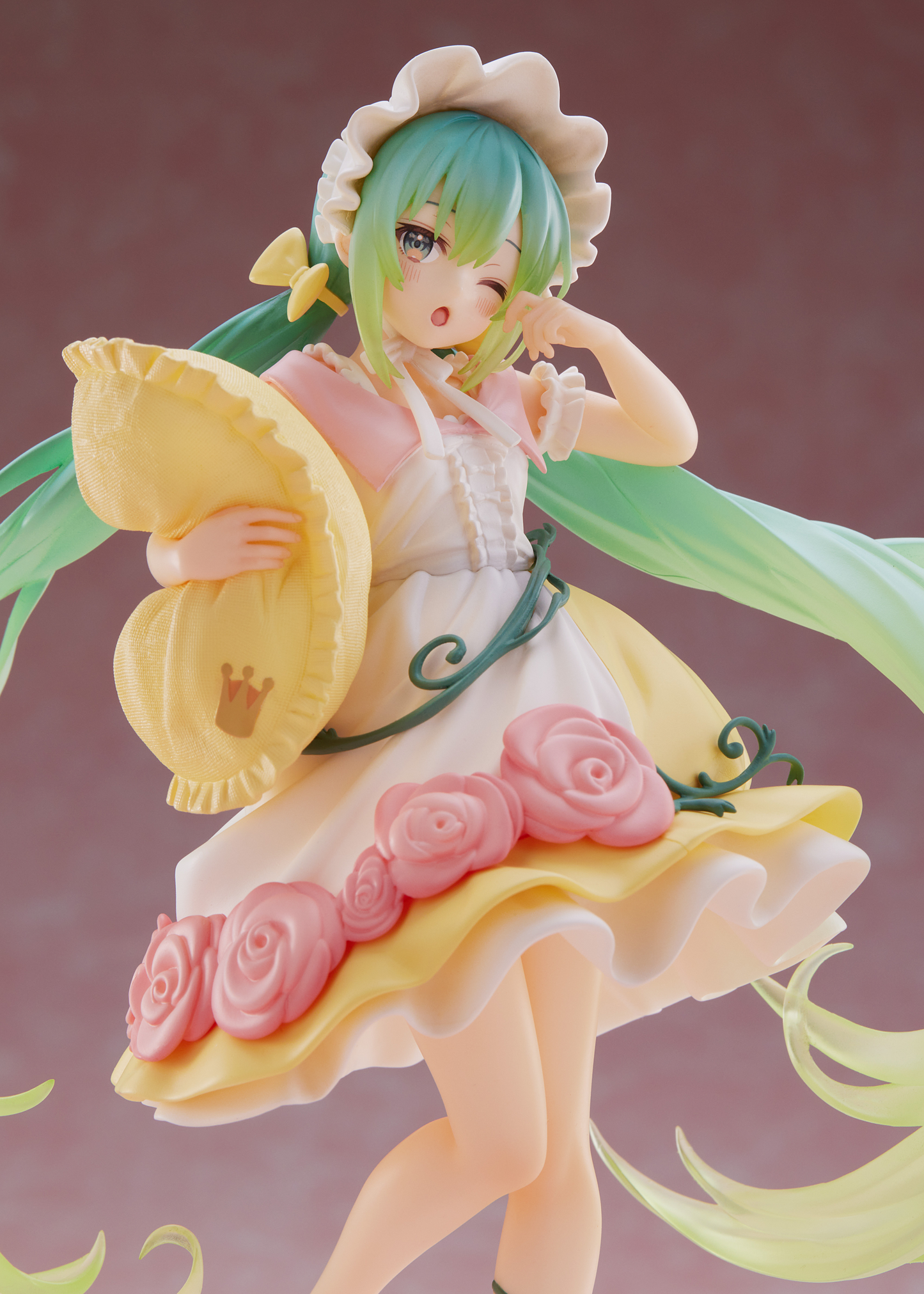 TAITO Hatsune Miku Wonderland Figure - Sleeping Beauty
