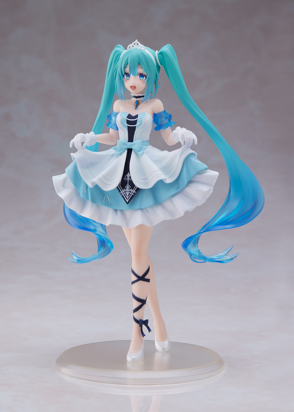TAITO Hatsune Miku Wonderland Figure - Cinderella