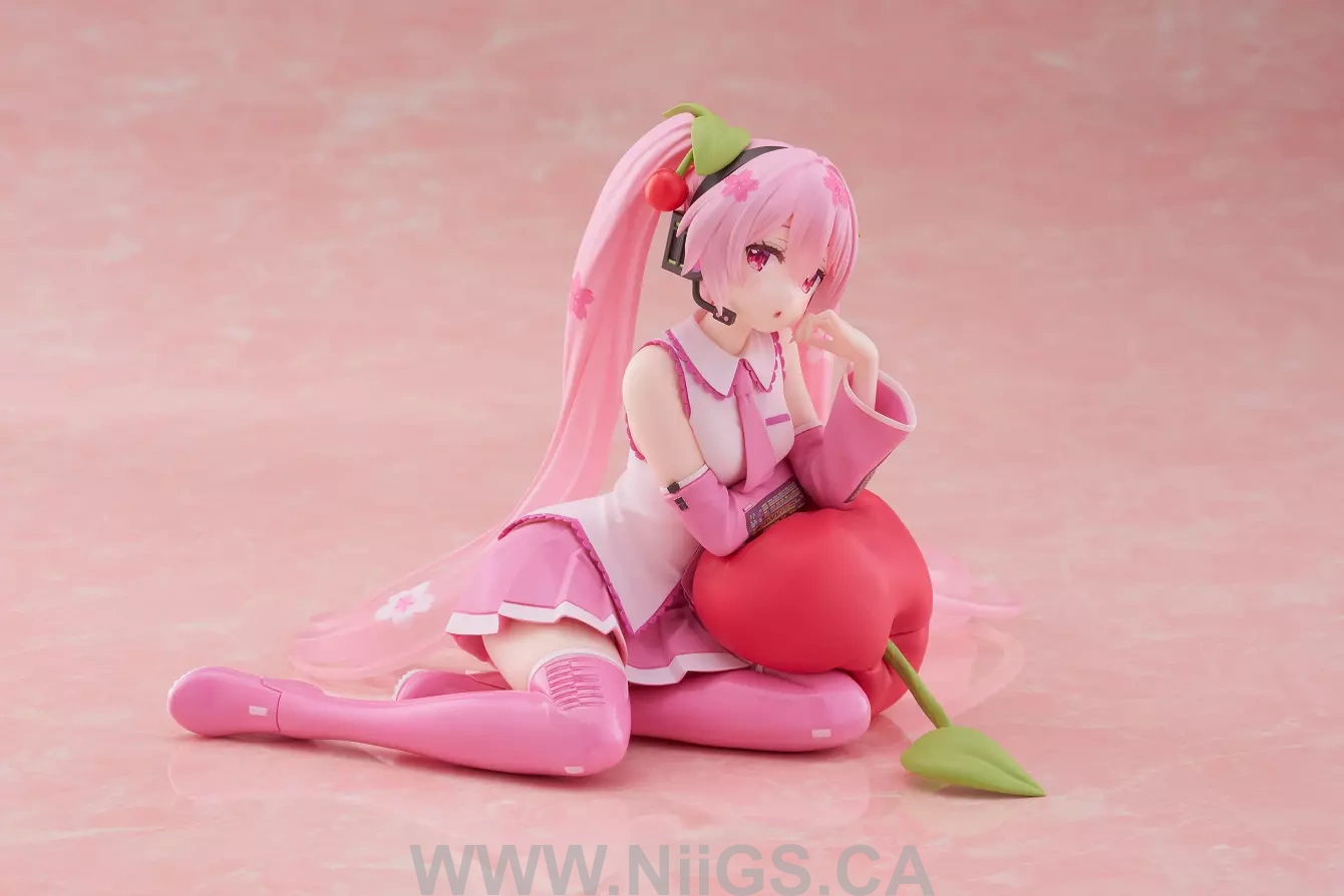 TAITO Sakura Miku Desktop Cute Figure (Cherry Cushion Ver.)