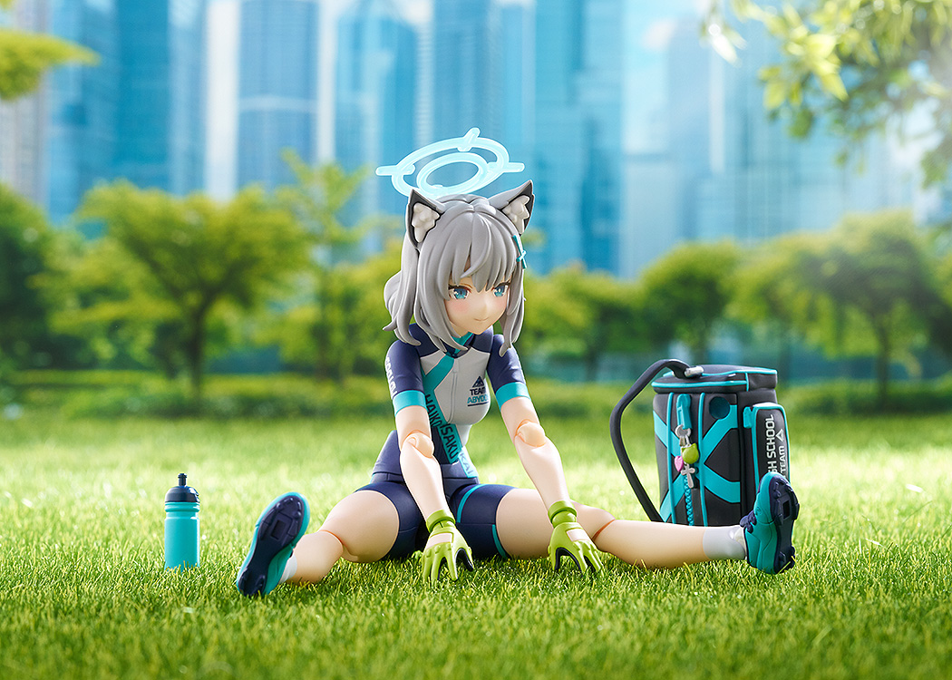 GOOD SMILE COMPANY figma Shiroko Sunaookami (Cycling) DX Edition
