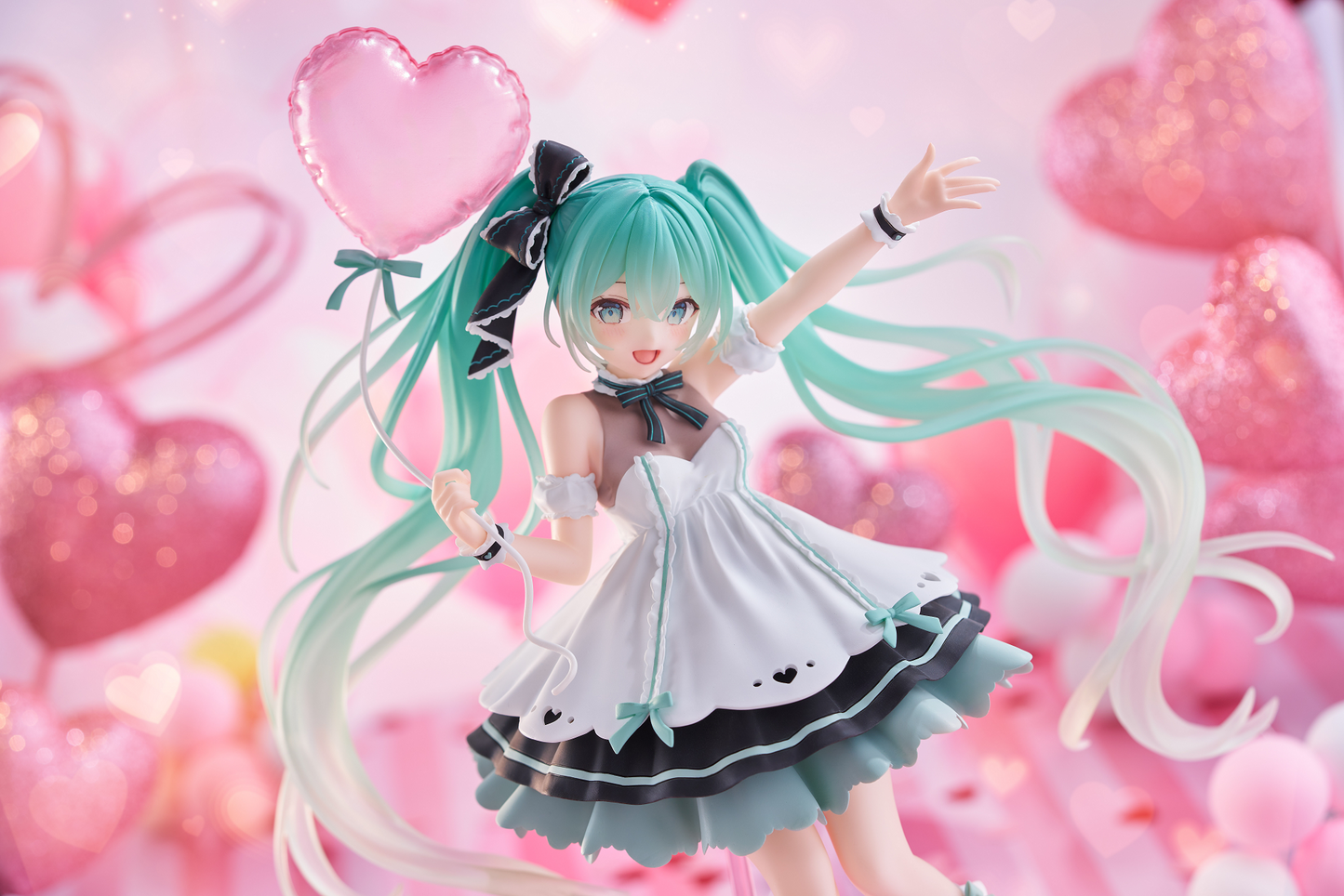 TAITO Hatsune Miku AMP+ Figure - HATSUNE MIKU Birthday 2025 (Party Ver.)