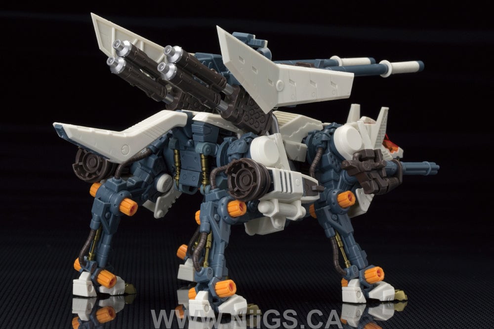 Kotobukiya 1/72 Zoids RHI-3 Command Wolf Repackage Ver.