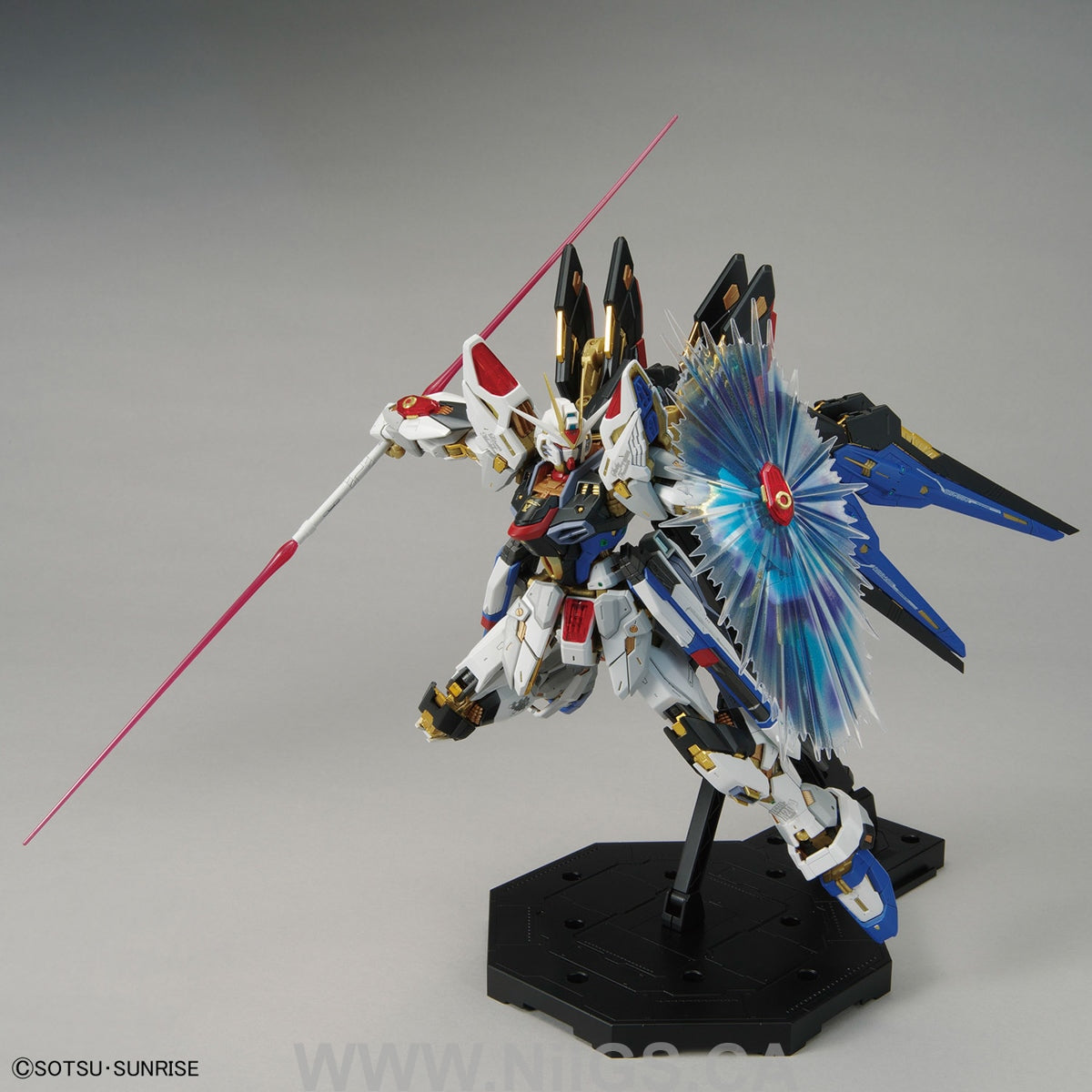 BANDAI HOBBY MGEX 1/100 STRIKE FREEDOM GUNDAM