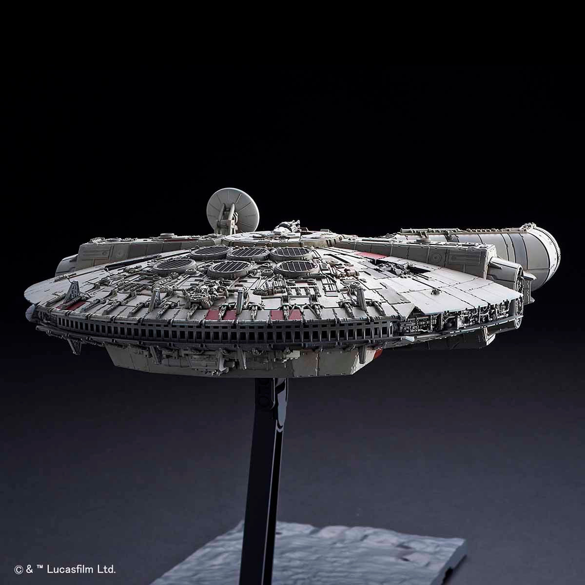 BANDAI 1/144 Millennium Falcon (The Rise of Skywalker)