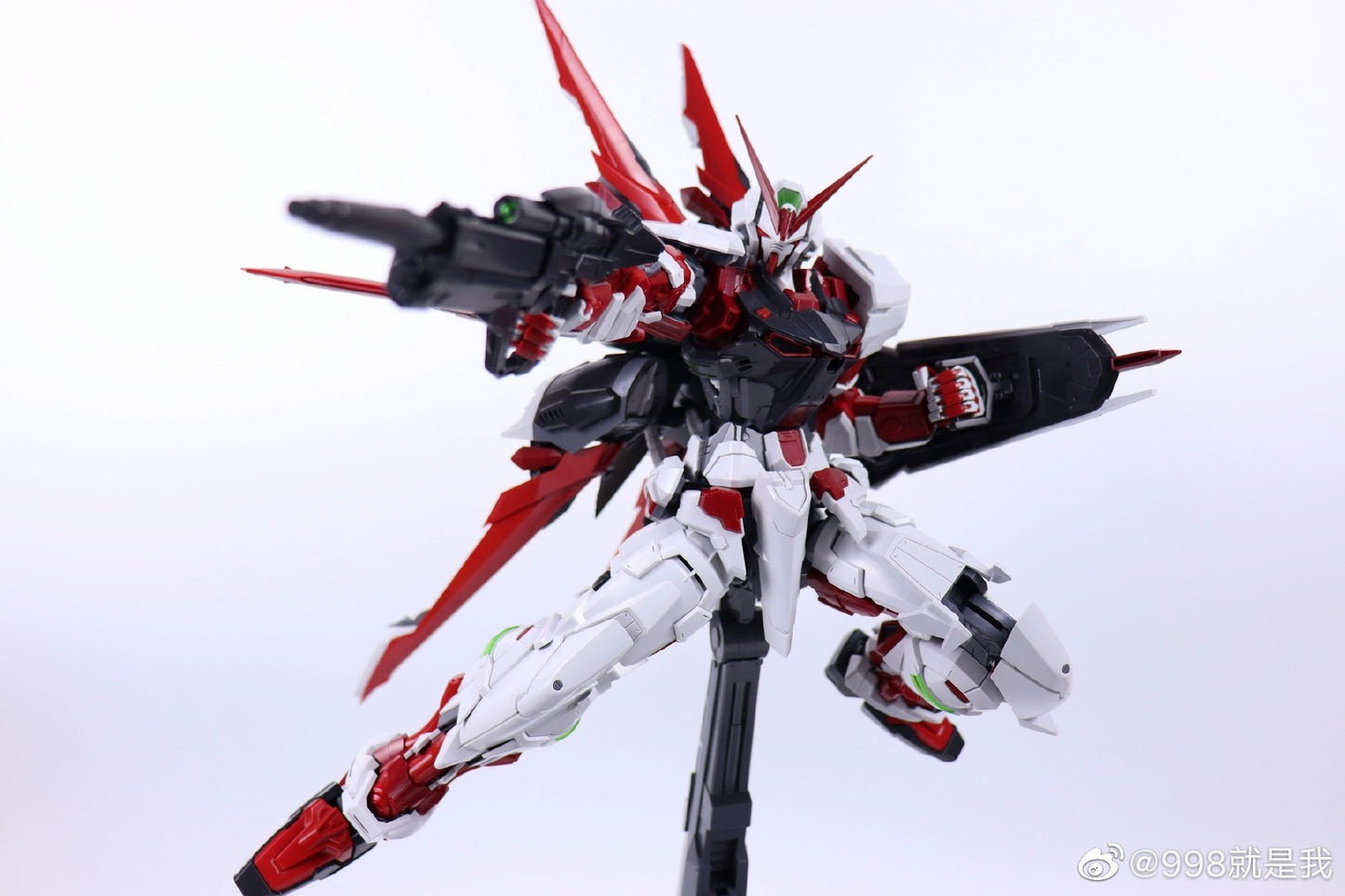 Nilson Works 尼爾森工坊 PG 1/60 Gundam Astray RED FRAME