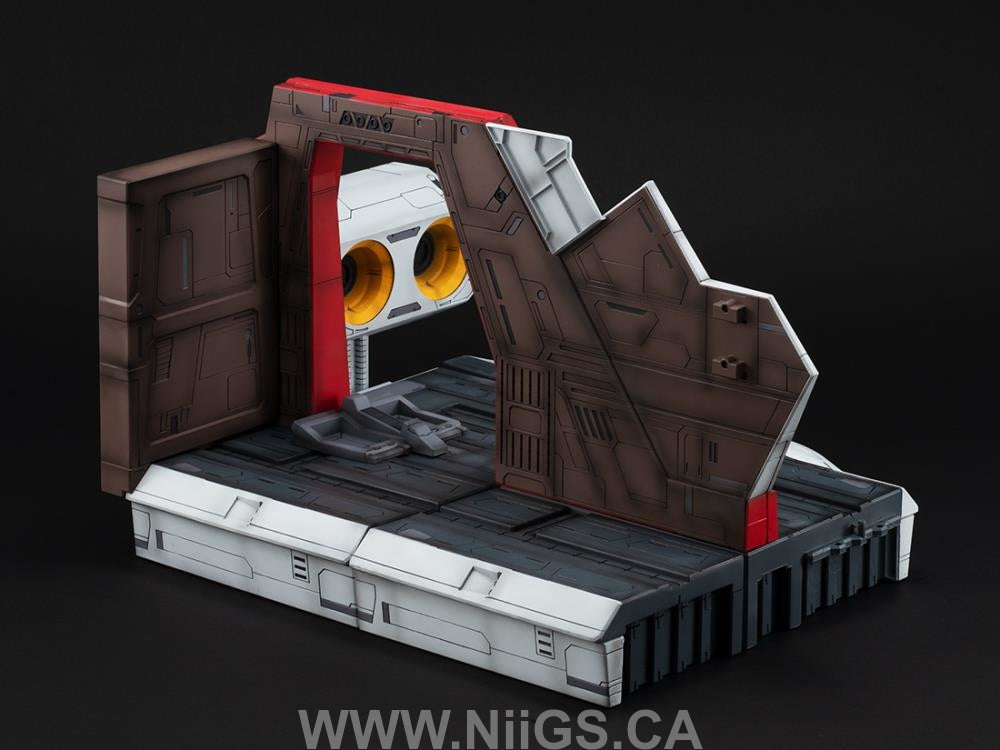 Megahouse Realistic Model Series Argama Catapult Deck (for 1/144 HGUC)