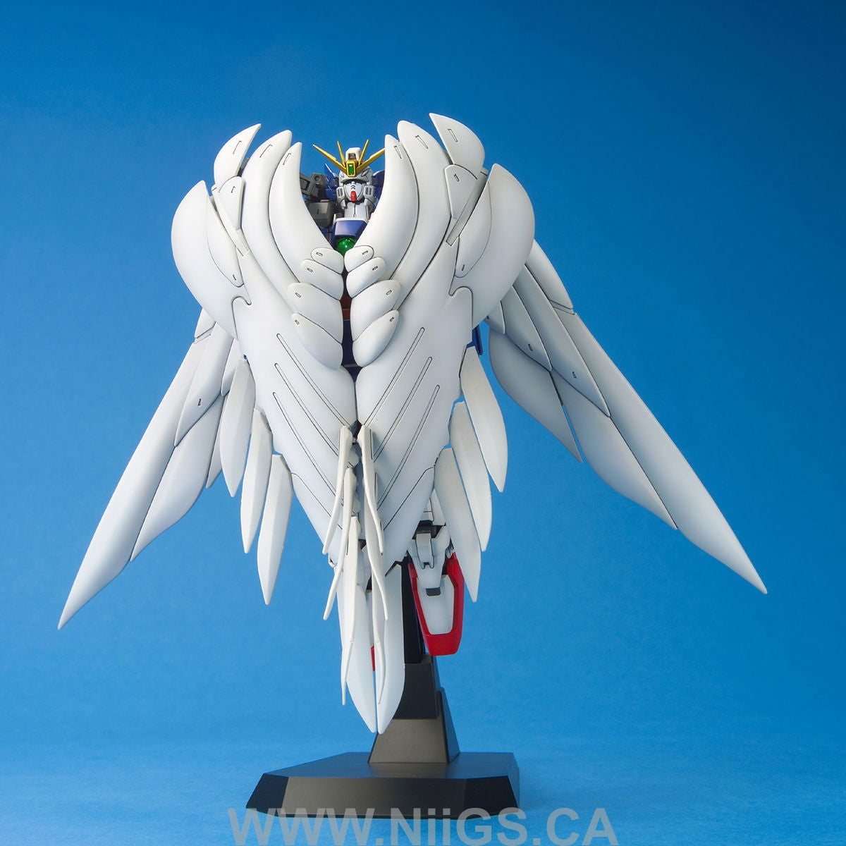 BANDAI Hobby MG Wing Gundam Zero Custom - Nii G Shop