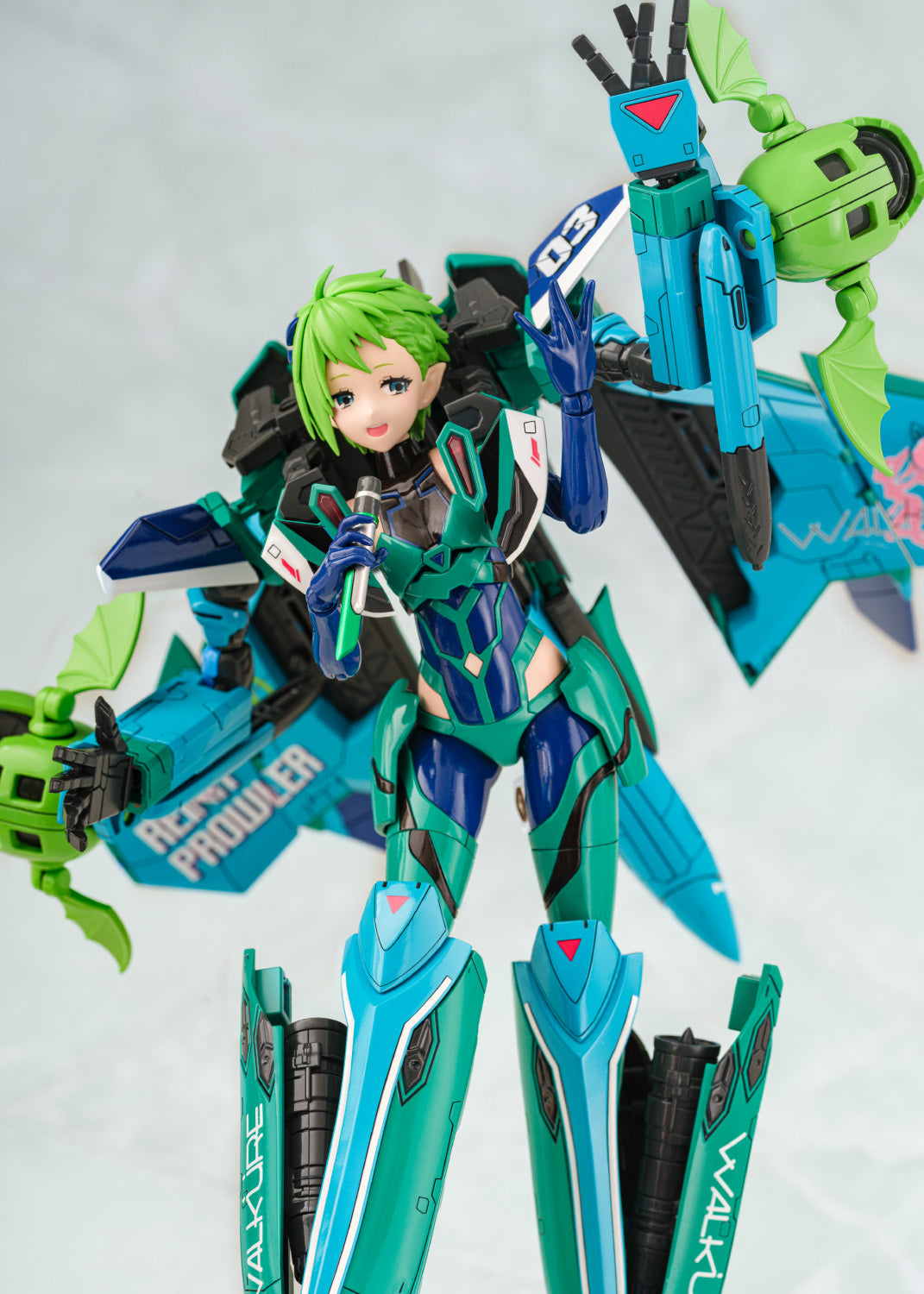 Aoshima V.F.G Macross Delta Walkure Reina Prowler