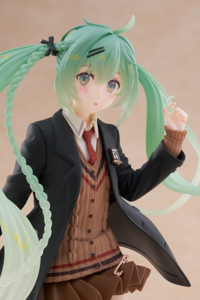 TAITO Hatsune Miku Figure - Fashion (Preppy Ver.)