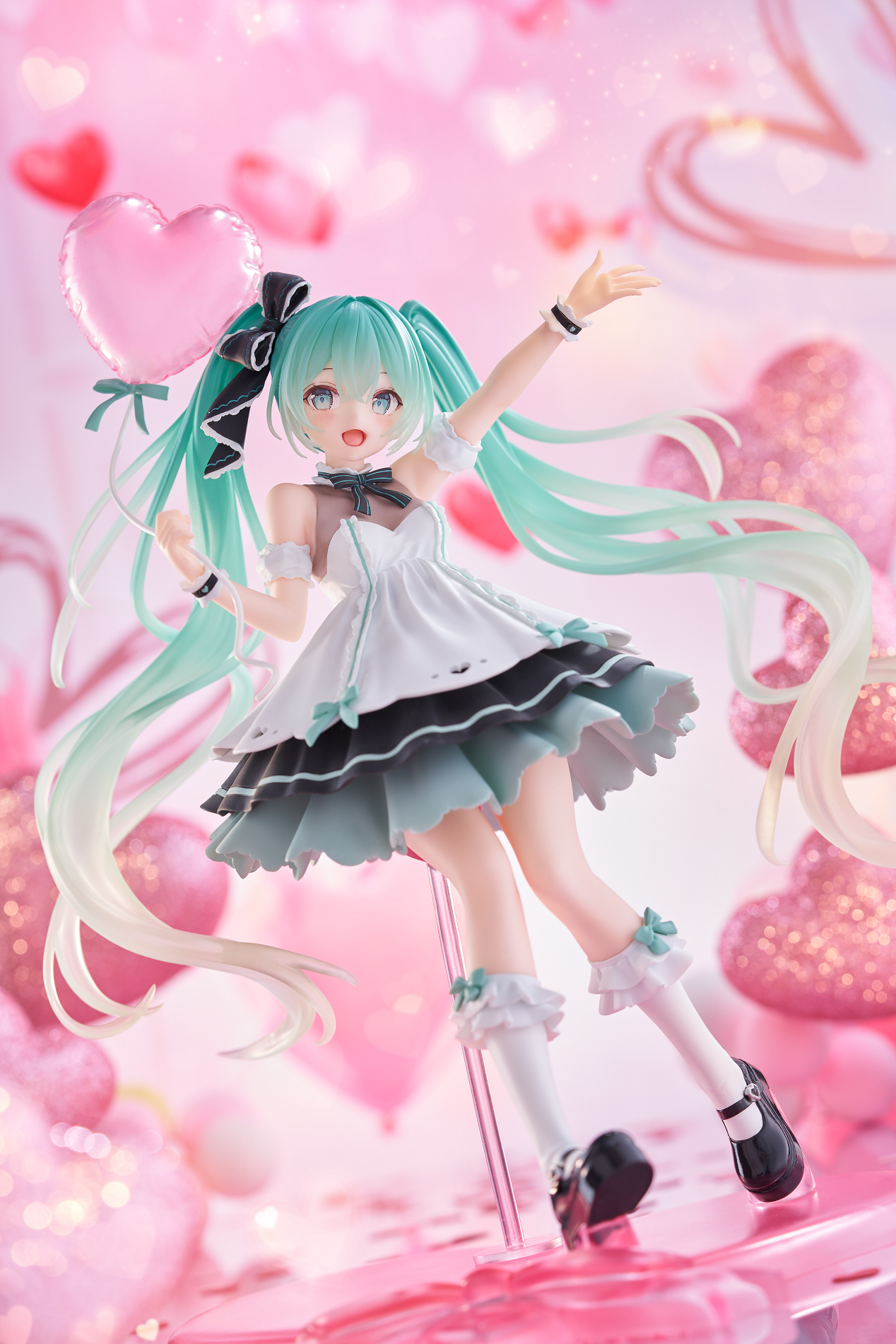 TAITO Hatsune Miku AMP+ Figure - HATSUNE MIKU Birthday 2025 (Party Ver.)