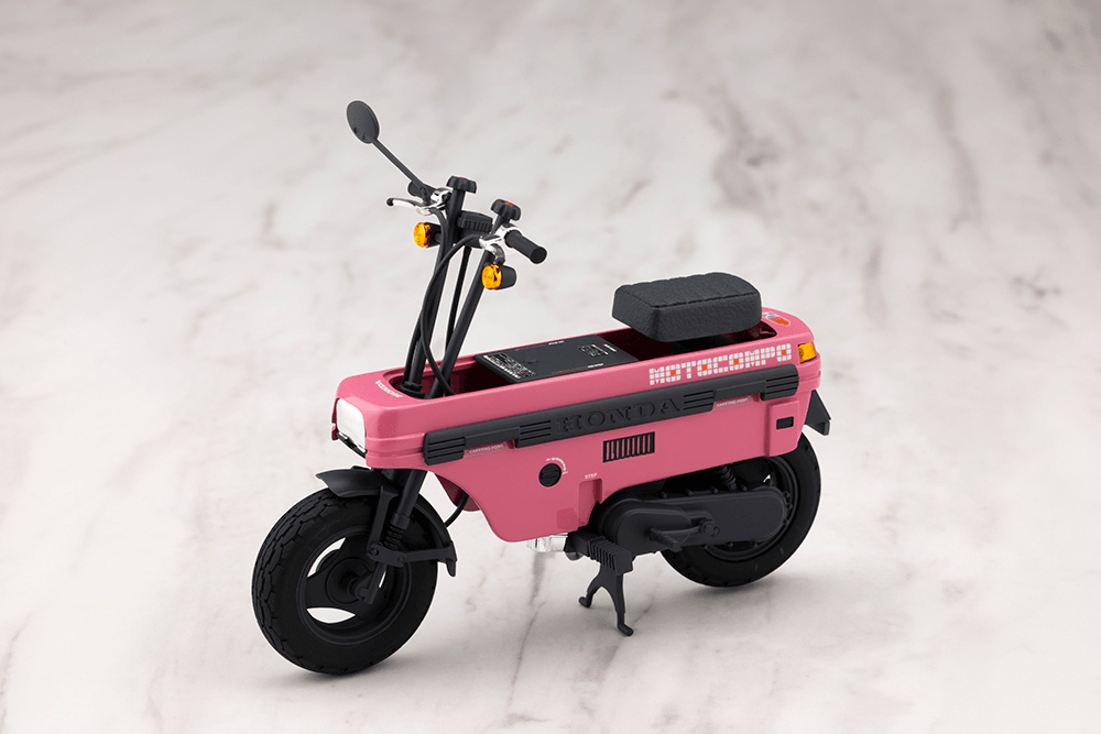 KOTOBUKIYA Emma Koishikawa 【Nocturne】 with Honda AB12 MOTOCOMPO
