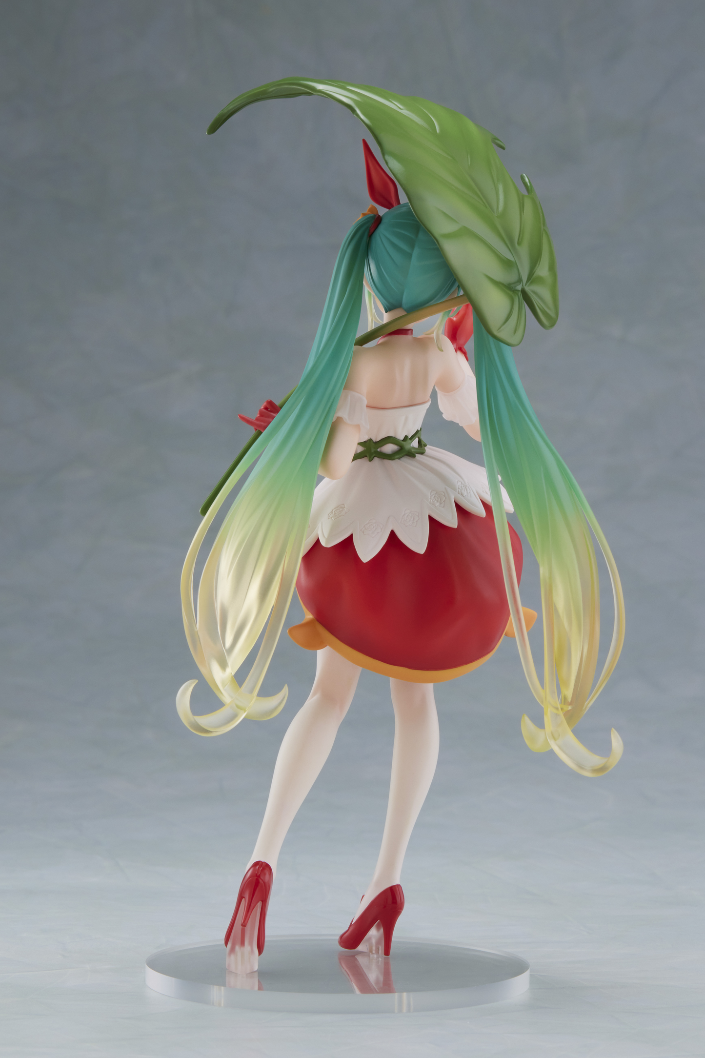 TAITO Hatsune Miku Wonderland Figure - Thumbelina