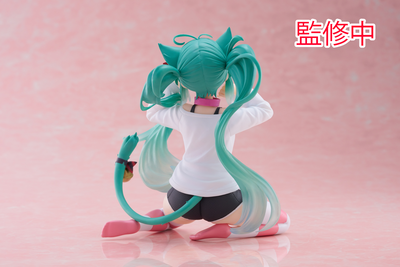 TAITO Hatsune Miku Desktop Cute Figure (Cat Ear T-Shirt Ver.)