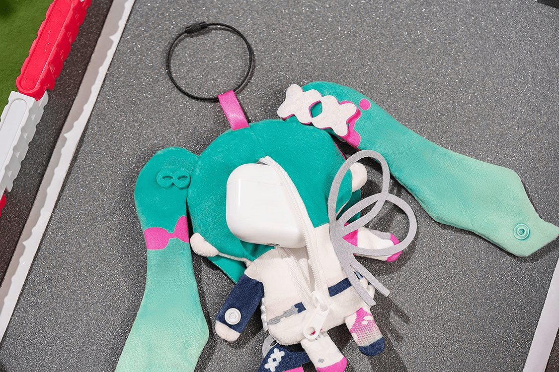 Good Smile Company Hatsune Miku: Racing Ver. 2025 Keychain Pouch A