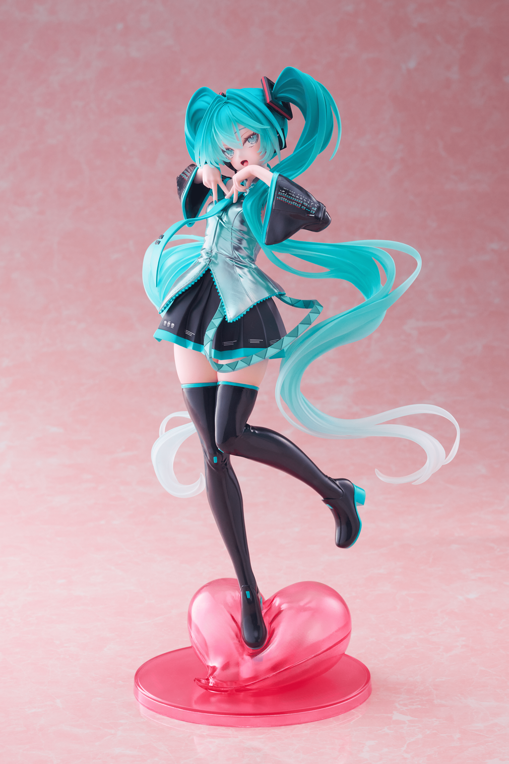 TAITO Hatsune Miku T-Most Figure