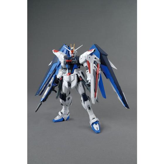 BANDAI Hobby MG 1/100 Freedom Gundam Ver.2.0 – Nii G Shop