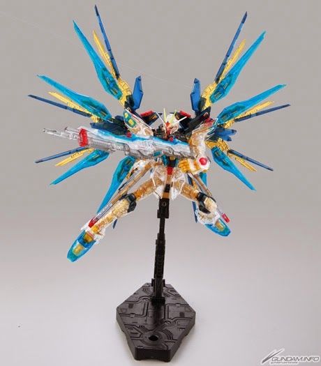 LIMITED RG 1/144 STRIKE FREEDOM COLOR CLEAR VER.
