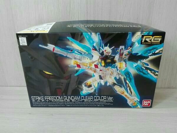 LIMITED RG 1/144 STRIKE FREEDOM COLOR CLEAR VER.